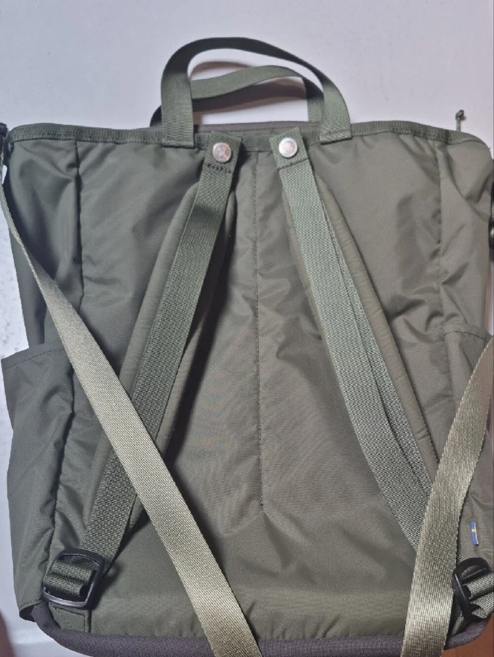 FJÄLLRÄVEN Olive Green Tote Bag with Shoulder and Back Strap